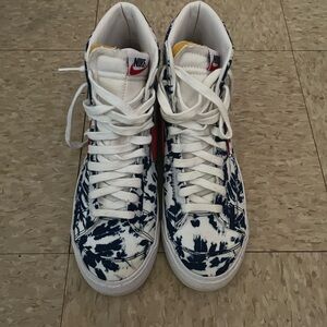 Nike Tie Die Blue White Red High-Top Sneakers Size 9